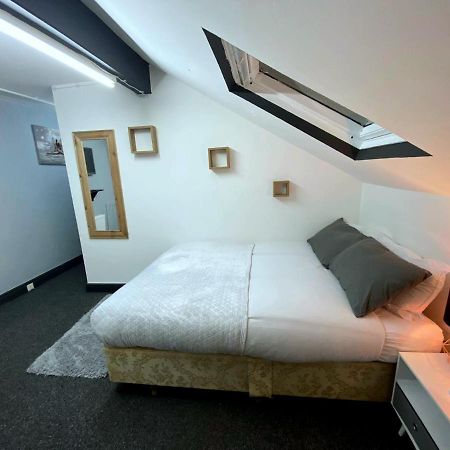 Townhouse 105 Hotel Huddersfield Kültér fotó