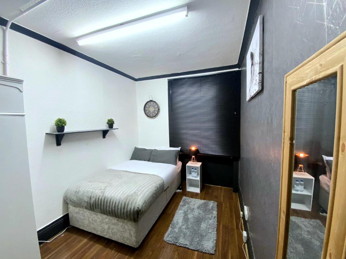 Townhouse 105 Hotel Huddersfield Kültér fotó